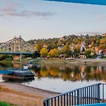 Quartierdresden Zentral-elbnah-ruhig-familienfeundlich-oepnv شقة
